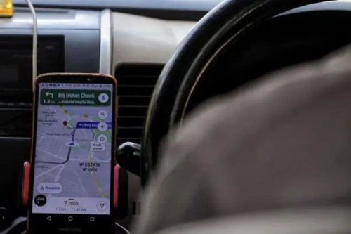 BMW Terjun Bebas dari Tol Krian-Gresik, Gara-gara Ikuti Google Maps