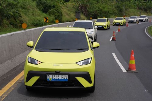 Geely, BYD, Komparasi Mobil Listrik Perkotaan: Geely EX2 vs BYD Atto 1