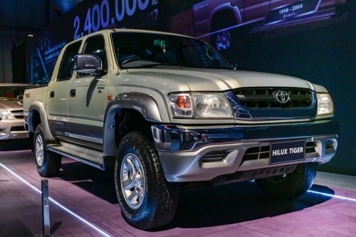 Setengah Abad Evolusi Toyota Hilux