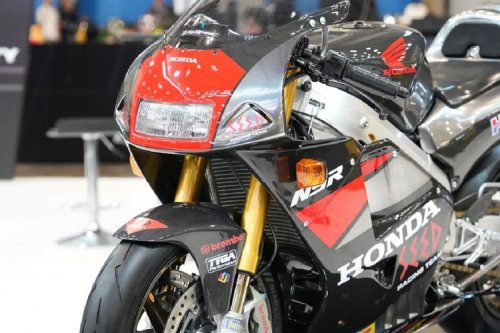 Langka dan Mahal, Honda NSR250R MC28 Ini Tampil Full Carbon