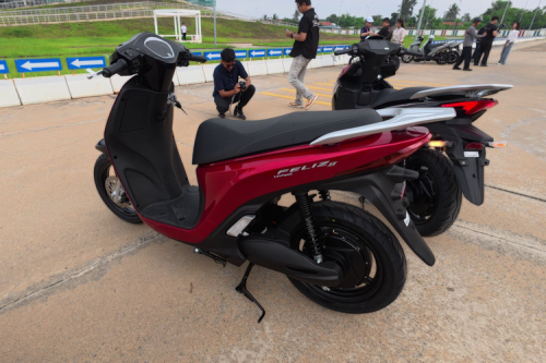 VinFast Feliz II: Skutik Listrik Retro, Performa Lebih Bertenaga