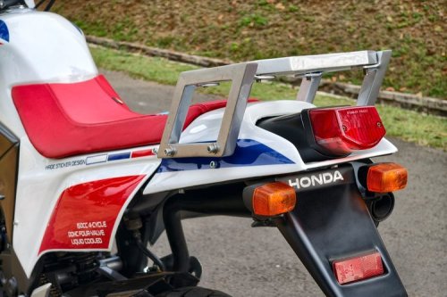 Modifikasi Honda CB150R Jadi Pangrango: Adventure Tourer Mr Kuztom