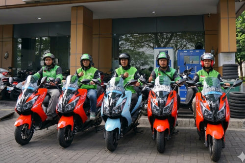 Diuji Ojek Online: 3 Motor Listrik Ini Ditantang Tanjakan Terjal