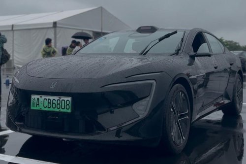 Mengenal Fitur Pendulum Parking pada Avatr 12