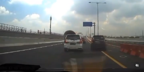 Bahaya Putar Balik Sembarangan: Aturan, Denda, dan Keselamatan