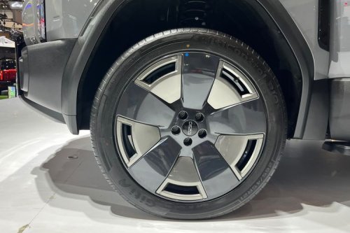 Bedah Spesifikasi Chery J6 CSH di GIIAS 2026