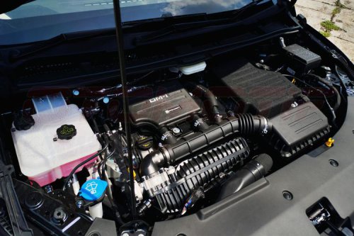 Ulik Perbedaan BYD M6 DM Classic dan Cross, Tampilan sampai Baterai