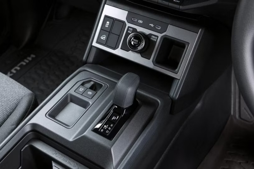 Toyota Hilux BEV 2026 Hadir, Pikap Listrik dengan AWD