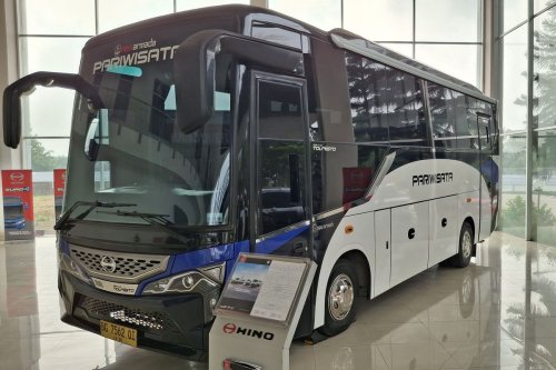 PO Laskad Trans Beli Bus Baru, Pakai Hino Bus GB 150 AT Euro4