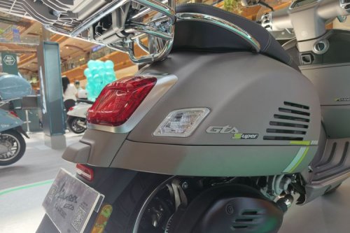 Vespa GTS 250 Aman Tenggak Etanol, Segini Biaya Sekali Full Tank