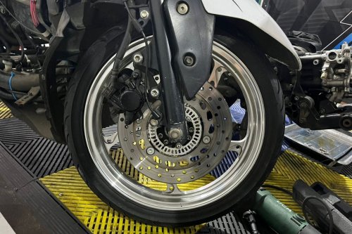 Rem ABS Lebih Pakem dari Non-ABS? Simak Penjelasan Pakar Safety Riding