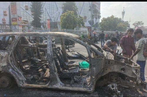 Syarat Asuransi Diterima jika Mobil Jadi Korban Amuk Massa