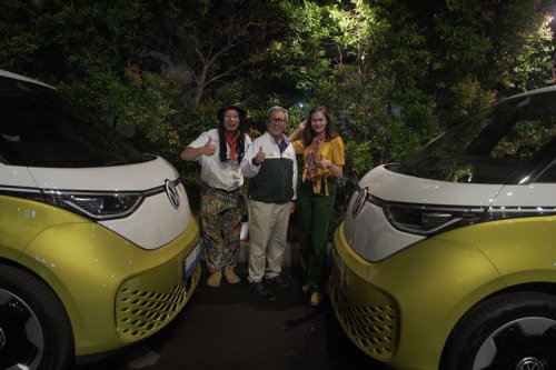 Warisi DNA VW Kombi Legendaris, Volkswagen Rayakan Kehadiran ID. BUZZ lewat Malam Apresiasi “A Night of Icons”