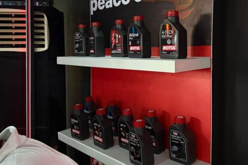Pilihan Oli Mobil Terbaru dengan Standar Tinggi