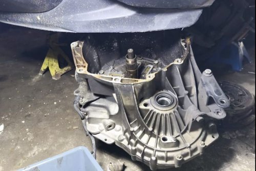 Saat Beli Mobil Bekas Jangan Tergiur Harga Murah