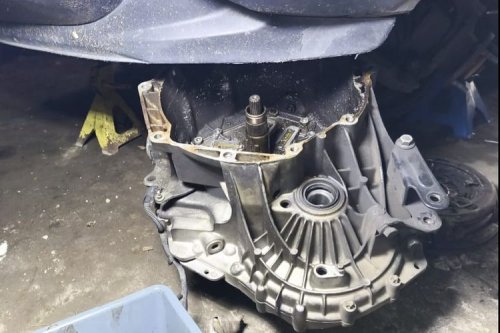 Saat Beli Mobil Bekas Jangan Tergiur Harga Murah