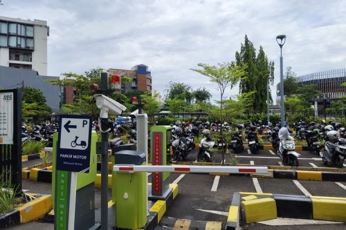 Sistem Parkir Otomatis: Keamanan vs Teknologi Tanpa Petugas