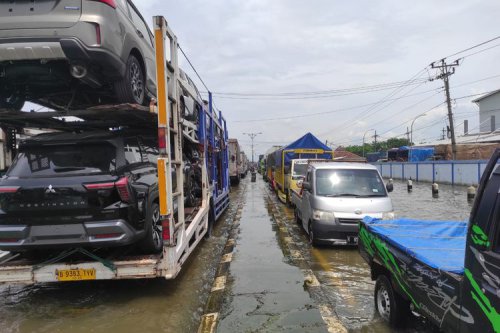 Waspada Banjir, Kenali Risiko Air Masuk ke Kabin Mobil