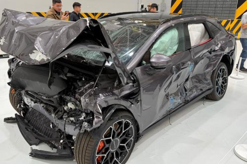 Bukan Sekadar Ditabrak, Ini Cara Geely Uji Keamanan Mobil