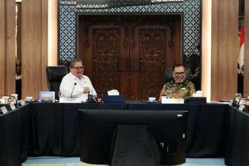Airlangga Ajak Produsen China Tambah Investasi di Industri Otomotif