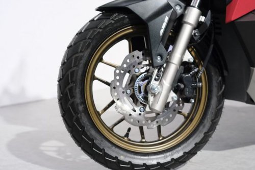 Pelek Motor Peang Akibat Hajar Lubang, Segini Biaya Perbaikannya