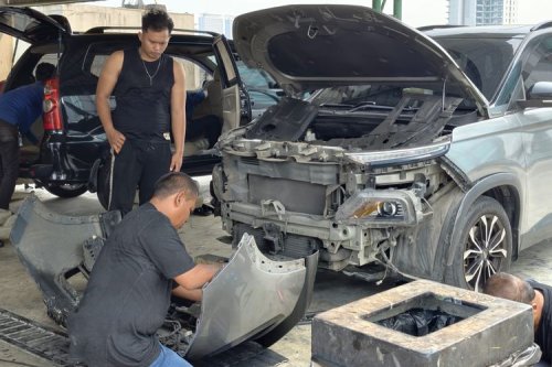 Sulitnya Mencari Sparepart Mobil China di Atrium Senen