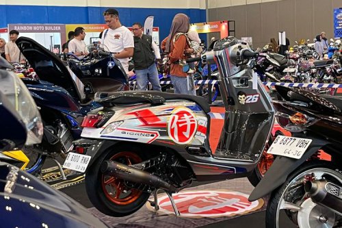 Modifikasi Honda Giorno Bertema Helm Balap Pedrosa Shogun