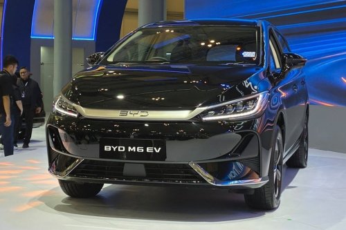 BYD, BYD M6 EV Rakitan Lokal, Harga Wuling Aira EV Mulai Rp 155 Juta