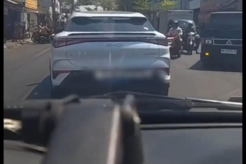 Ambulans Terhalang Mobil di Solo, Ini Kendaraan yang Wajib Diberi Prioritas di Jalan
