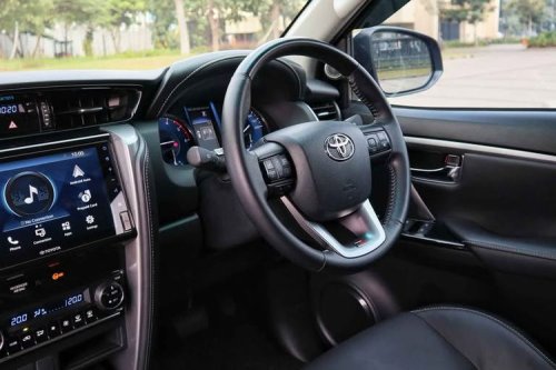 Toyota, Toyota Fortuner, Komparasi GWM Tank 500 Diesel Vs Toyota Fortuner