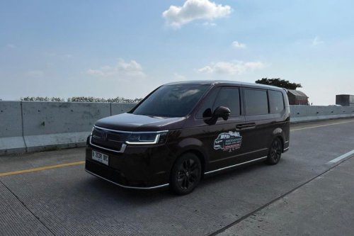 Honda, Honda e, Honda StepWGN e:HEV: Uji Irit MPV Hybrid di Tol Trans Jawa