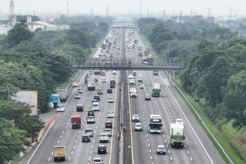 Tekan Risiko Kecelakaan dengan Defensive Driving, Begini Caranya