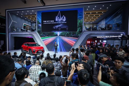 VinFast Komitmen Kembangkan EV Indonesia Gandeng Mitra Lokal