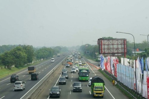 Mengapa Perbaikan Jalan di Tol Selalu Bikin Macet Panjang?