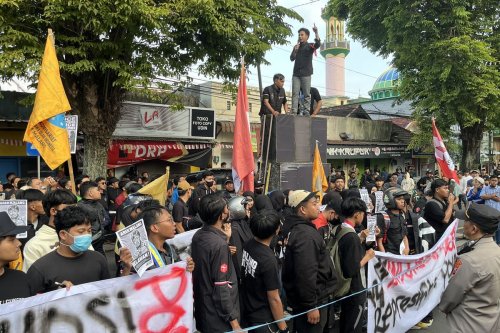 Tips Menghindari Risiko Saat Berkendara di Tengah Aksi Massa