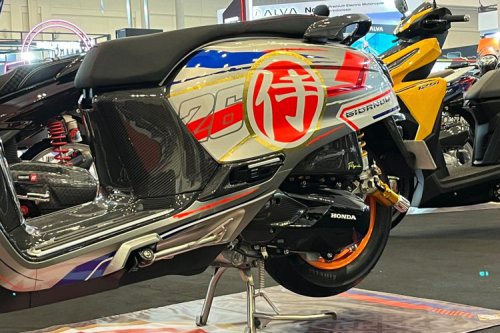 Modifikasi Honda Giorno Bertema Helm Balap Pedrosa Shogun