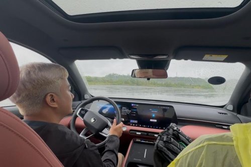 Menguji Batas Kemampuan Mobil Changan di Dianjiang Proving Ground