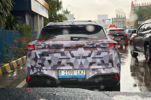 Mobil Baru Chery Tertangkap Kamera, Diduga Chery E5 atau C5