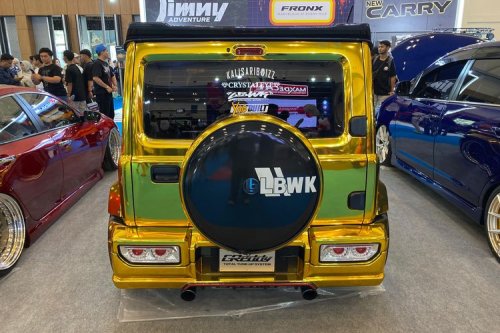 Suzuki , Suzuki Jimny, Modifikasi Nyentrik Suzuki Jimny Pakai Bodykit Liberty Walk