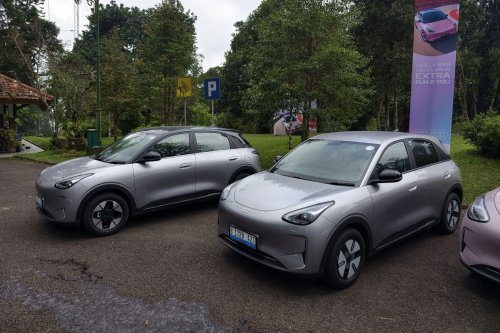 Geely, Selisih Rp 30 Juta, Apa Perbedaan Geely EX2 Pro dan Max?