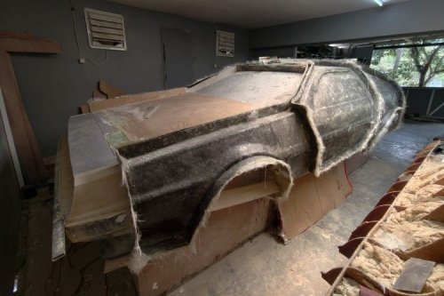 Autologi Bidik DMC DeLorean sebagai Proyek Replika Selanjutnya