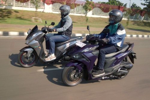 Adu Rasa Berkendara Vario 160 Evo Vs Lexi LX 155, Mana Lebih Asyik?