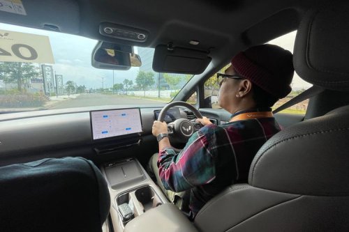 Sensasi Perdana Coba MPV Listrik Wuling Cortez Darion