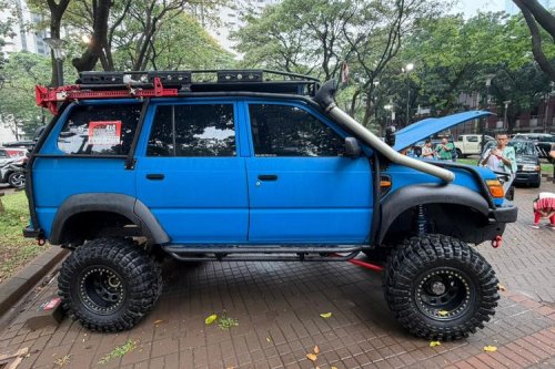 Kijang Krista Disulap Jadi Monster Off-road, Biayanya Setara Harga Zenix Hybrid