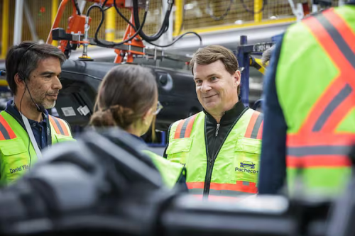 Ford, Bos Ford Terus Terang Belajar dari Mobil Listrik China untuk Bersaing