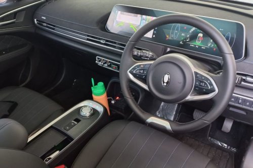 GAC Aion, GAC, Aion, Aion UT, Mobil Listrik Aion, GAC Aion UT dan GWM Ora 03: Pilihan Mobil Listrik untuk Perkotaan