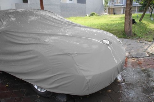 Salah Pilih Cover Berisiko Rusak Cat Mobil dalam Jangka Panjang