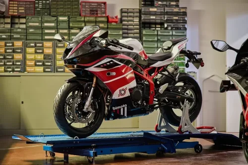 Kawasaki, Bimota KB399 Meluncur: Kawasaki Ninja ZX-4RR dengan Sentuhan Italia