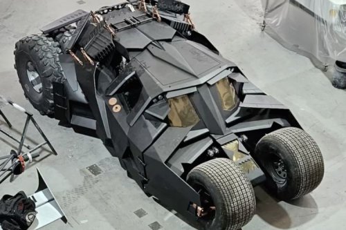 Neymar Jr Pamer Batmobile Seharga Rp 30 Miliar