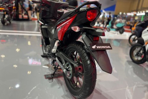 AHM Pamerkan Motor Bebek di IMOS 2025